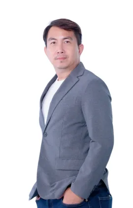 อภิชัจ อินสว่าง